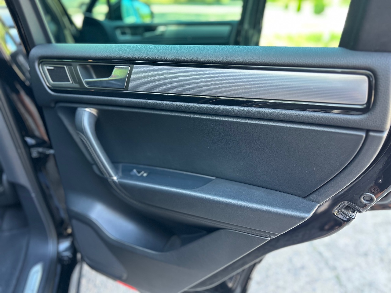 Volkswagen Touareg - фото 25