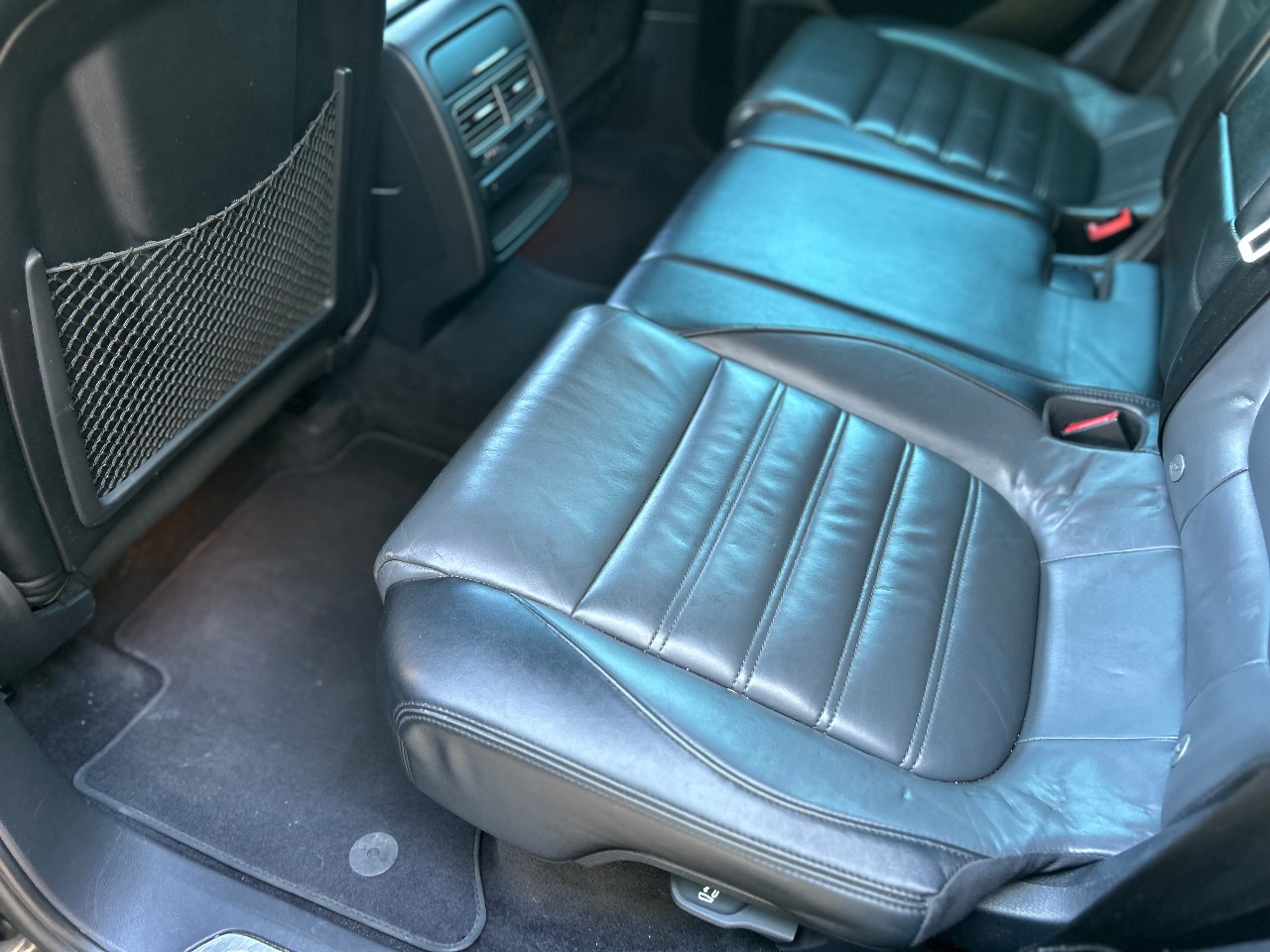 Volkswagen Touareg - фото 19