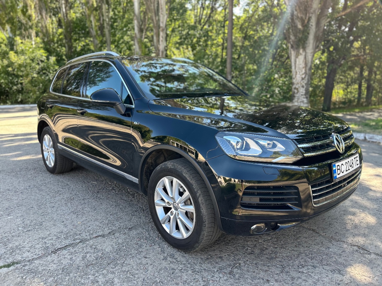 Volkswagen Touareg - фото 8