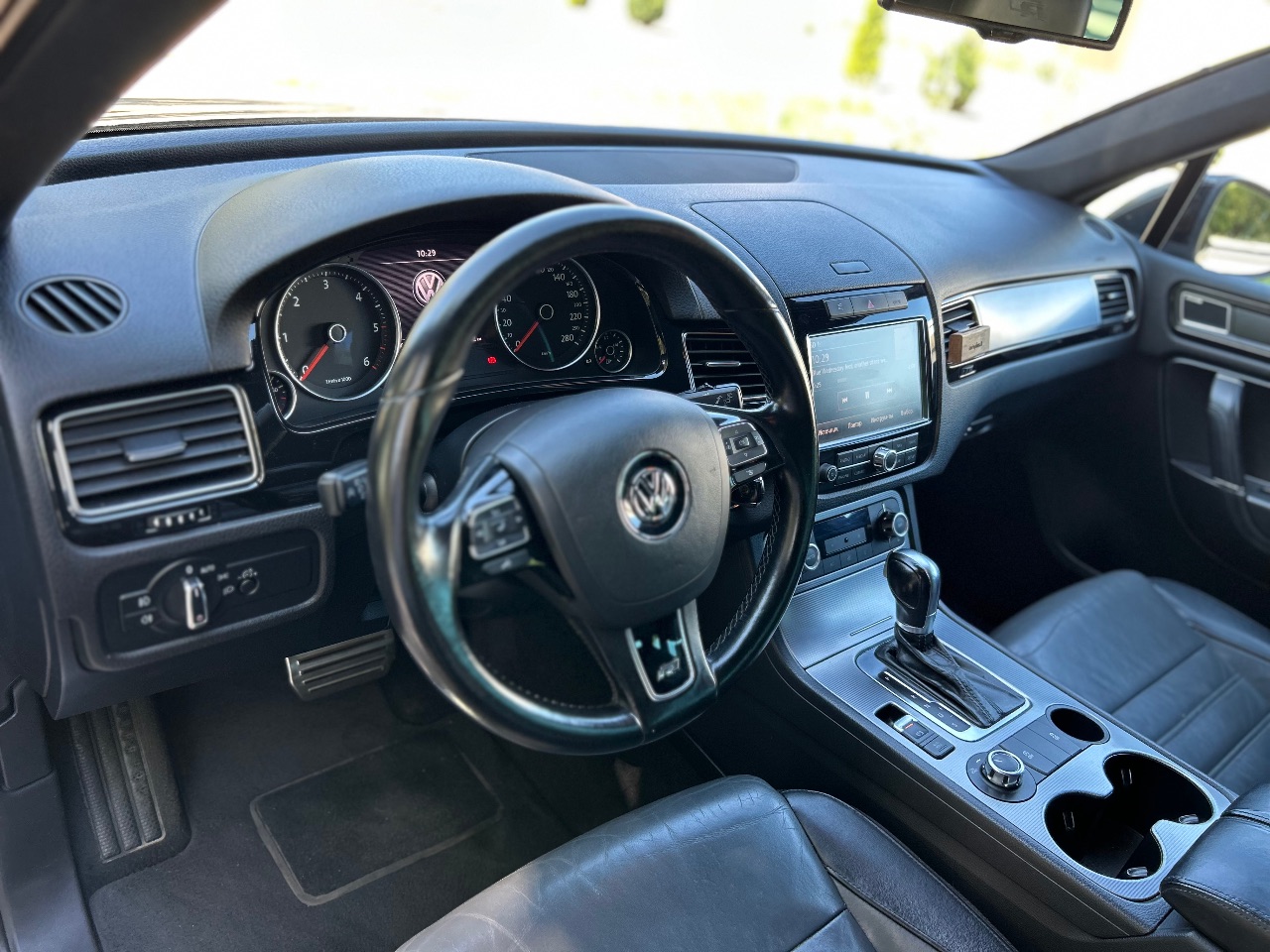 Volkswagen Touareg - фото 15