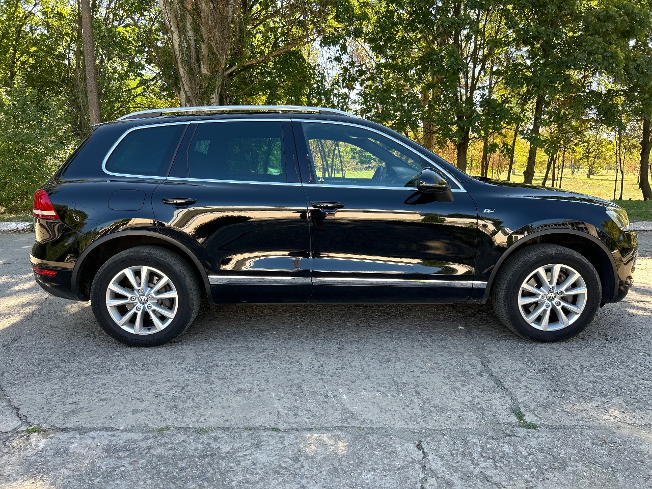 Volkswagen Touareg - фото 7