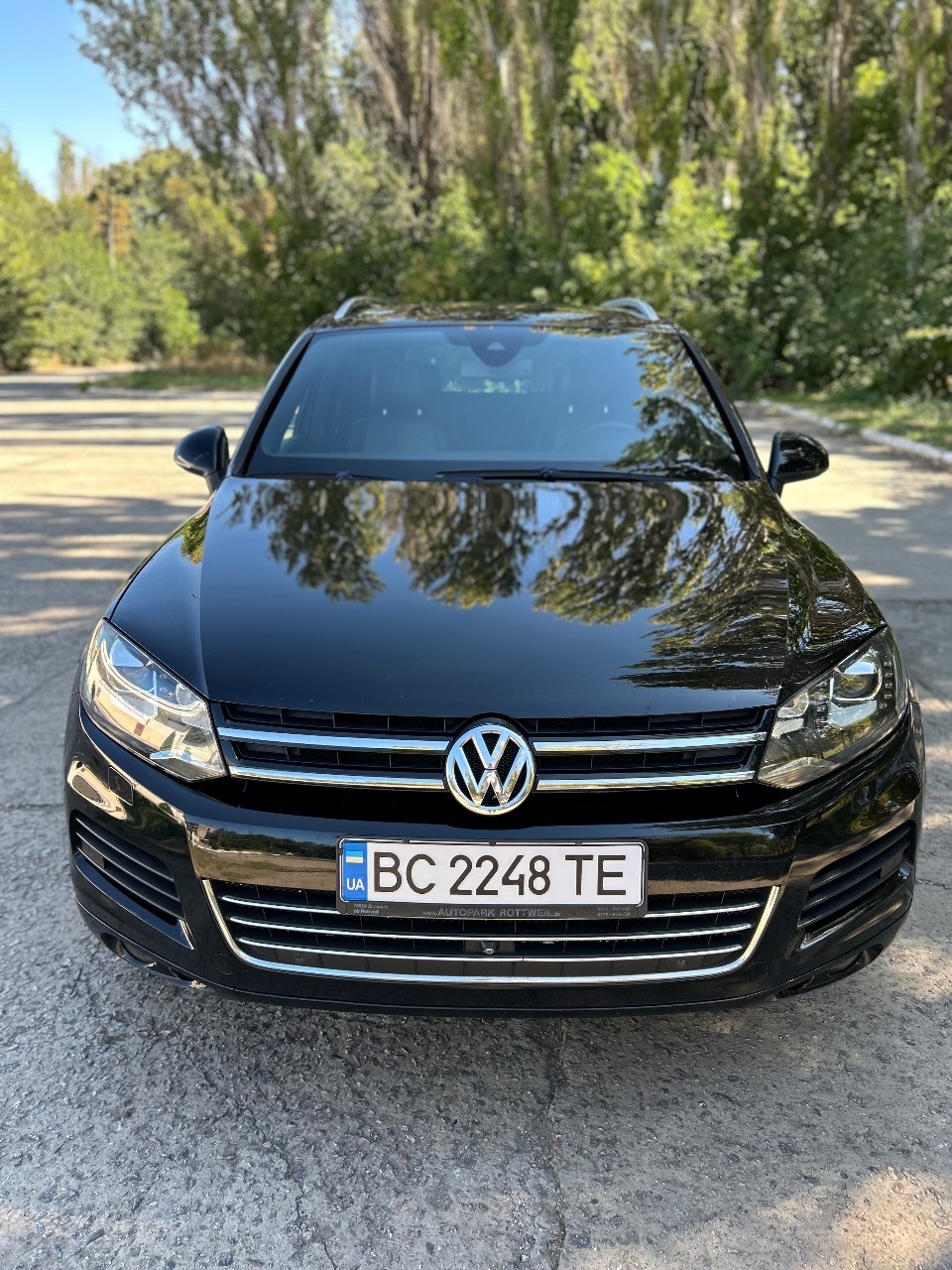 Volkswagen Touareg - фото 1