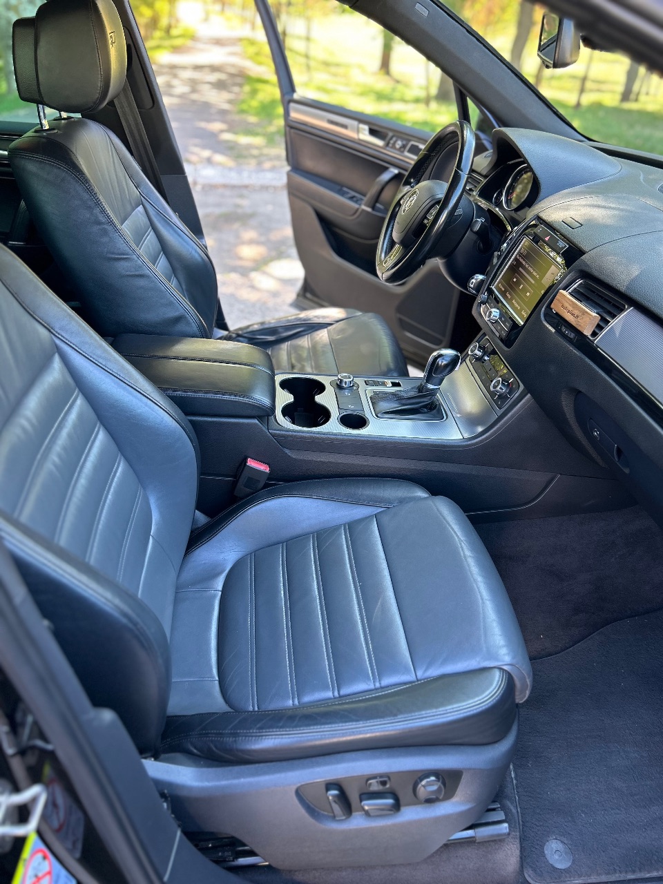 Volkswagen Touareg - фото 22