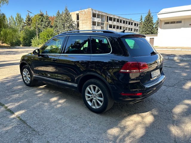 Volkswagen Touareg - фото 4