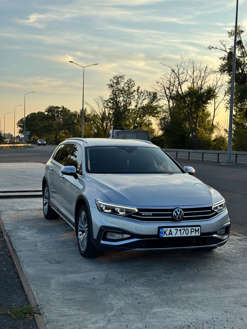 Volkswagen Passat - фото 3