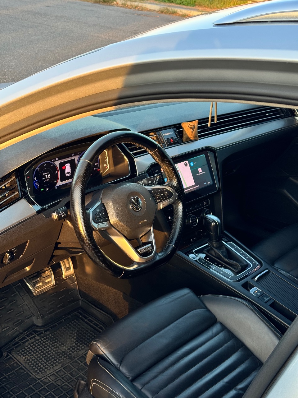 Volkswagen Passat - фото 15