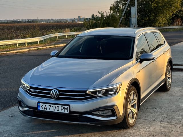 Volkswagen Passat - фото 1