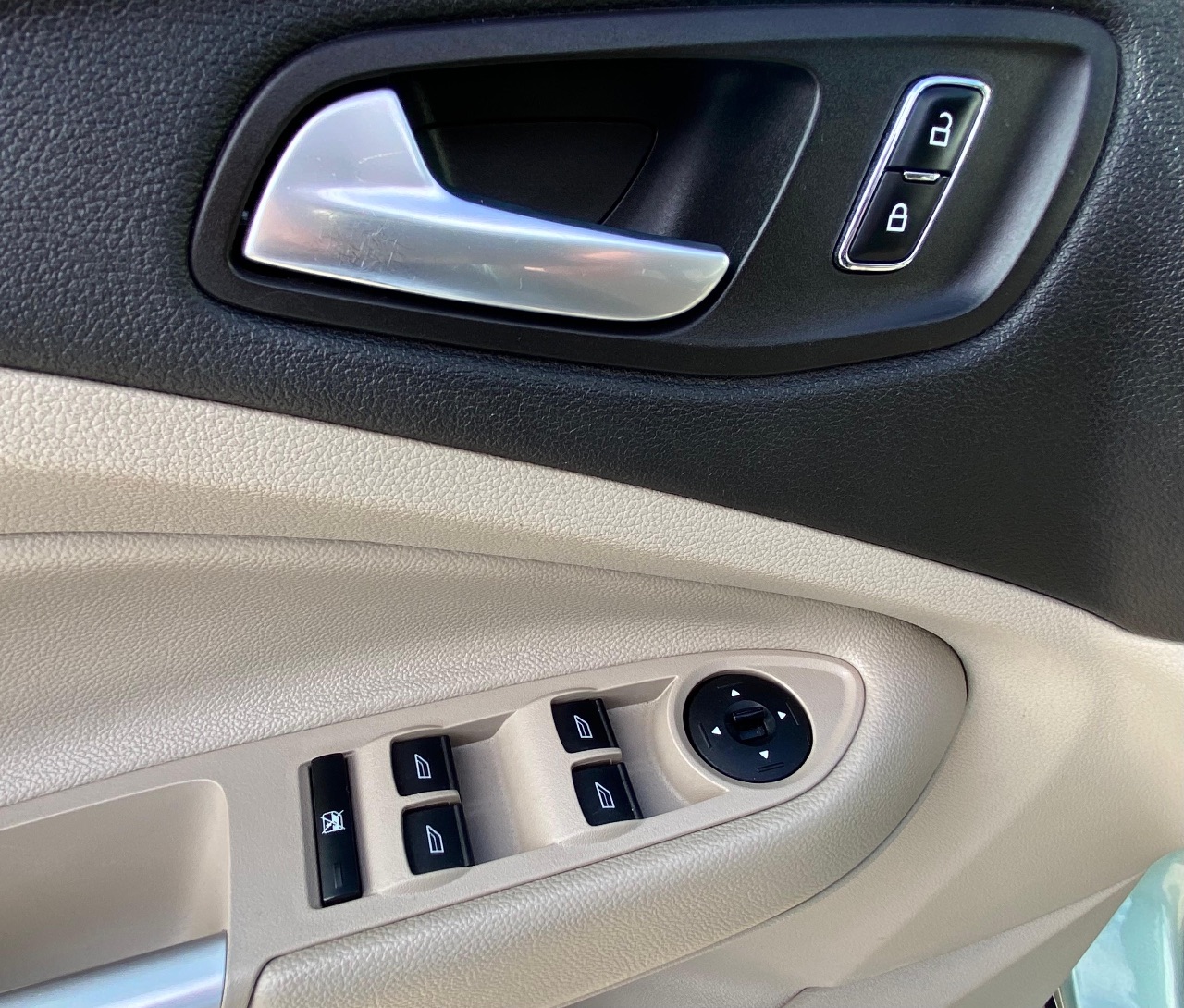 Ford Escape - фото 21