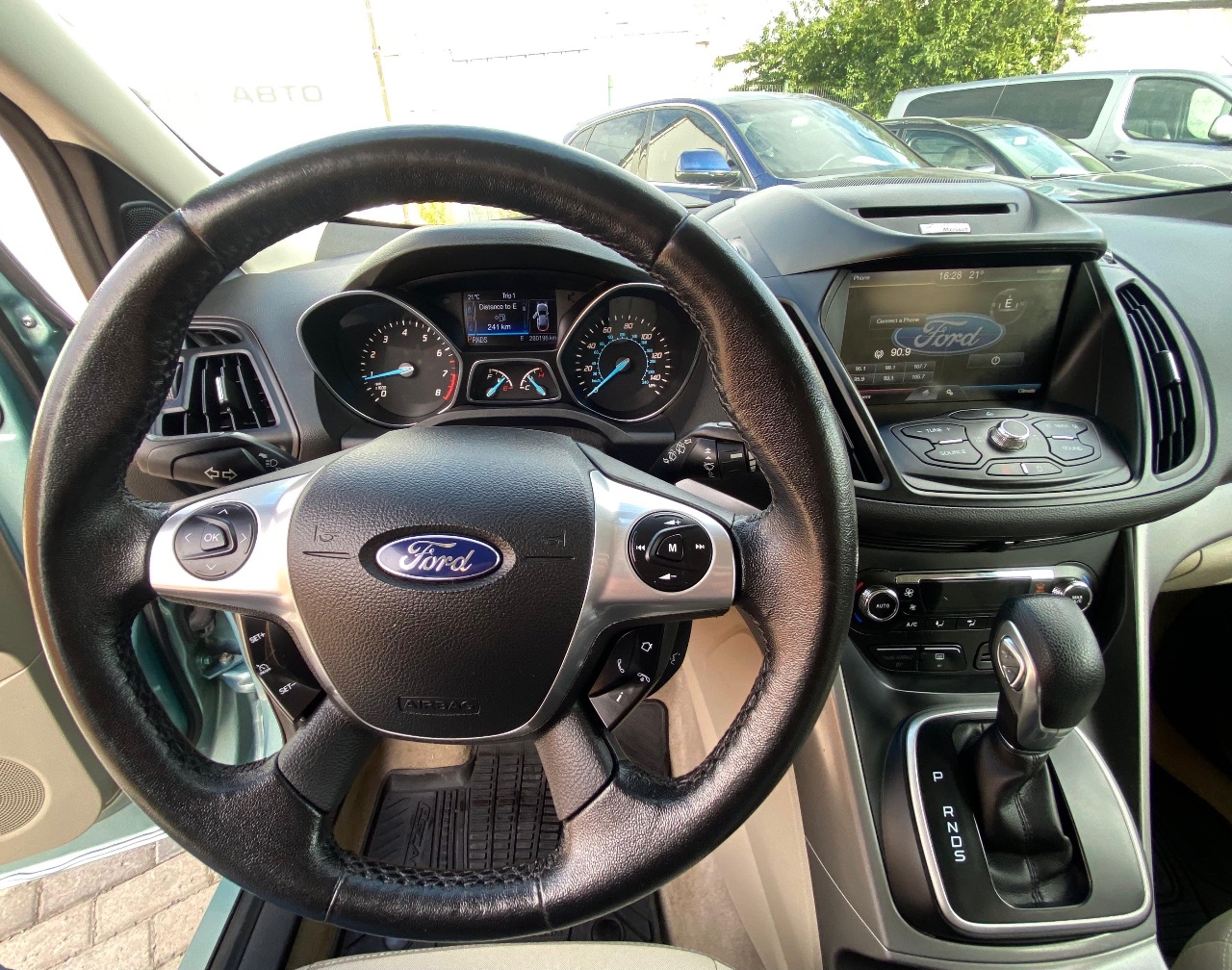 Ford Escape - фото 18