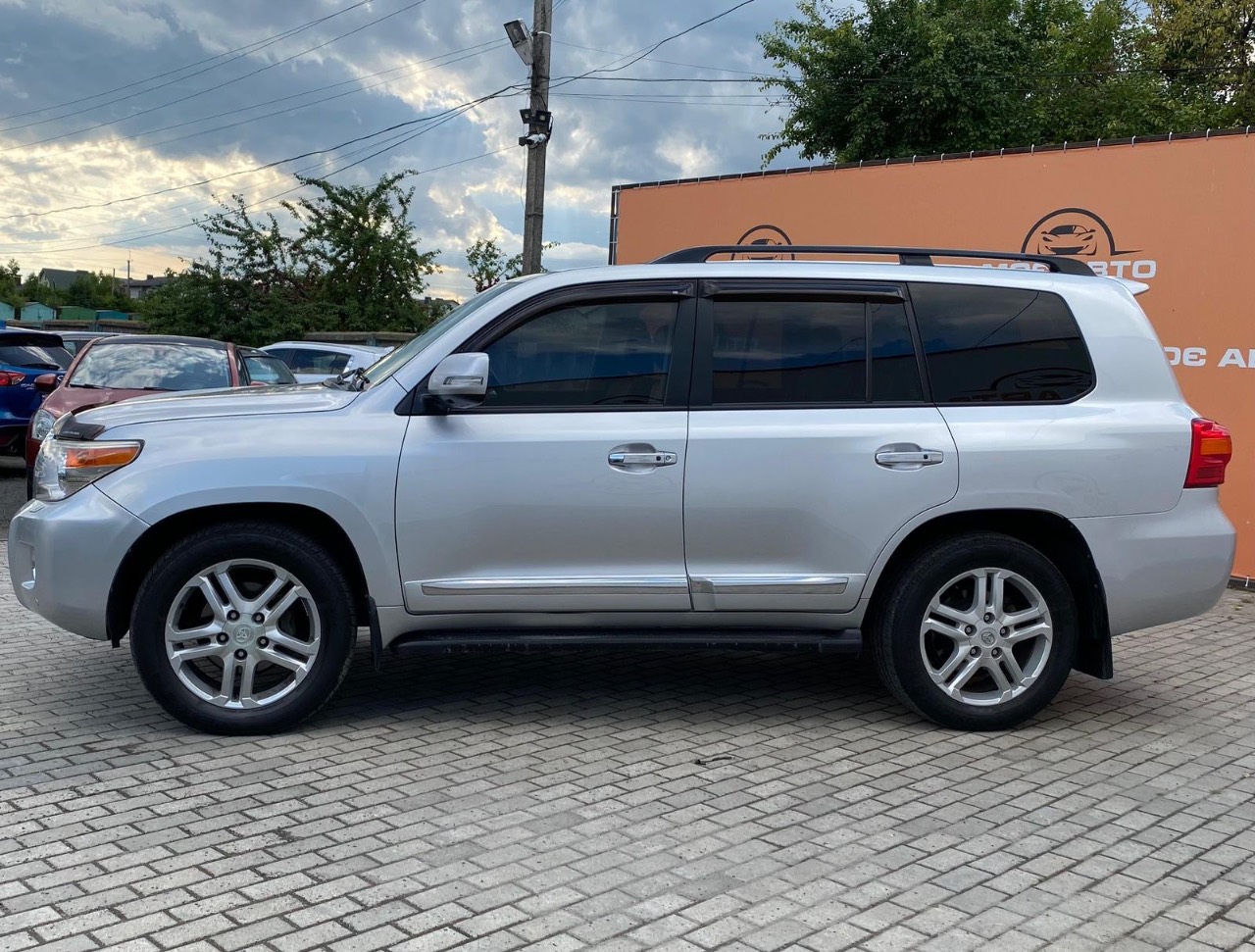 Toyota Land Cruiser - фото 8