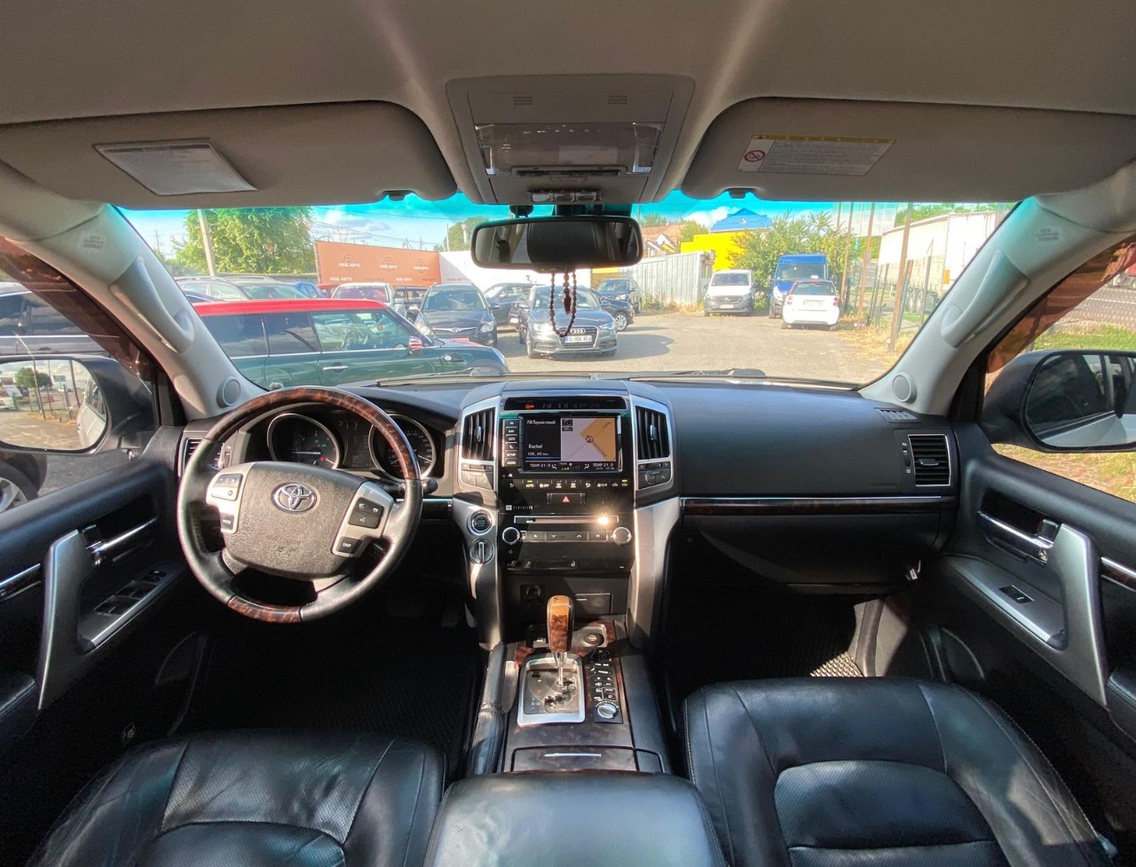 Toyota Land Cruiser - фото 14