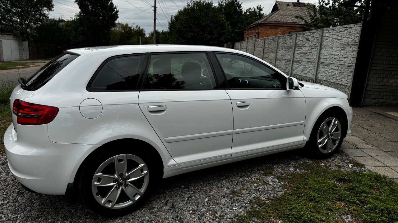 Audi A3 - фото 17