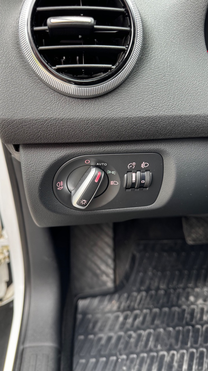 Audi A3 - фото 8