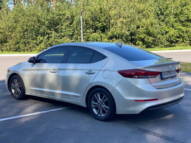 Hyundai Elantra - зображення 5