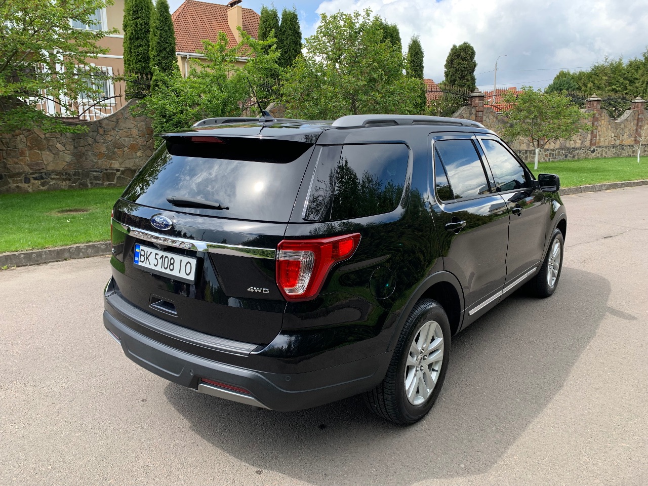 Ford Explorer - фото 3