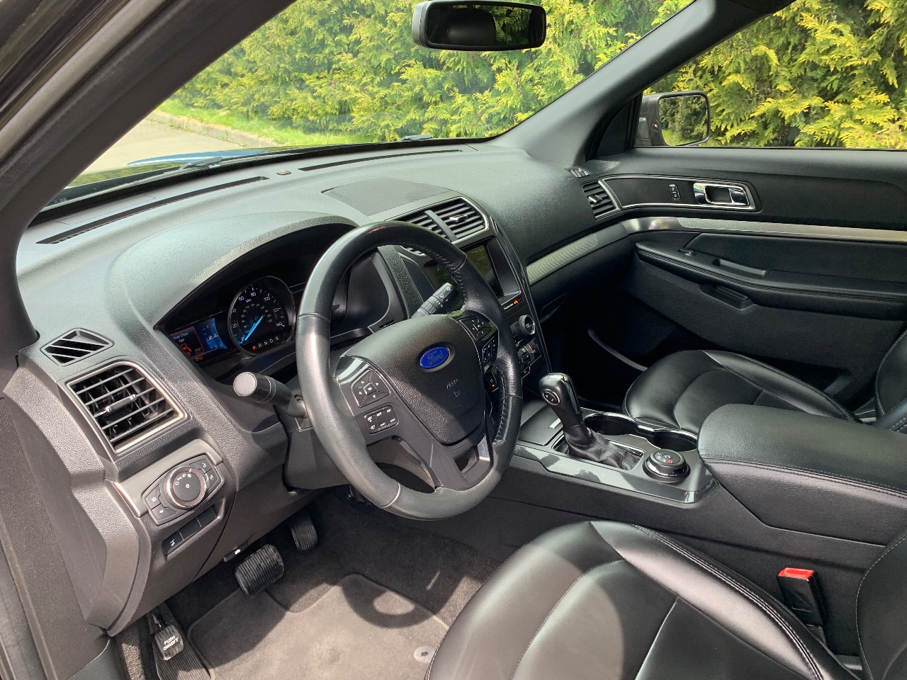 Ford Explorer - фото 20