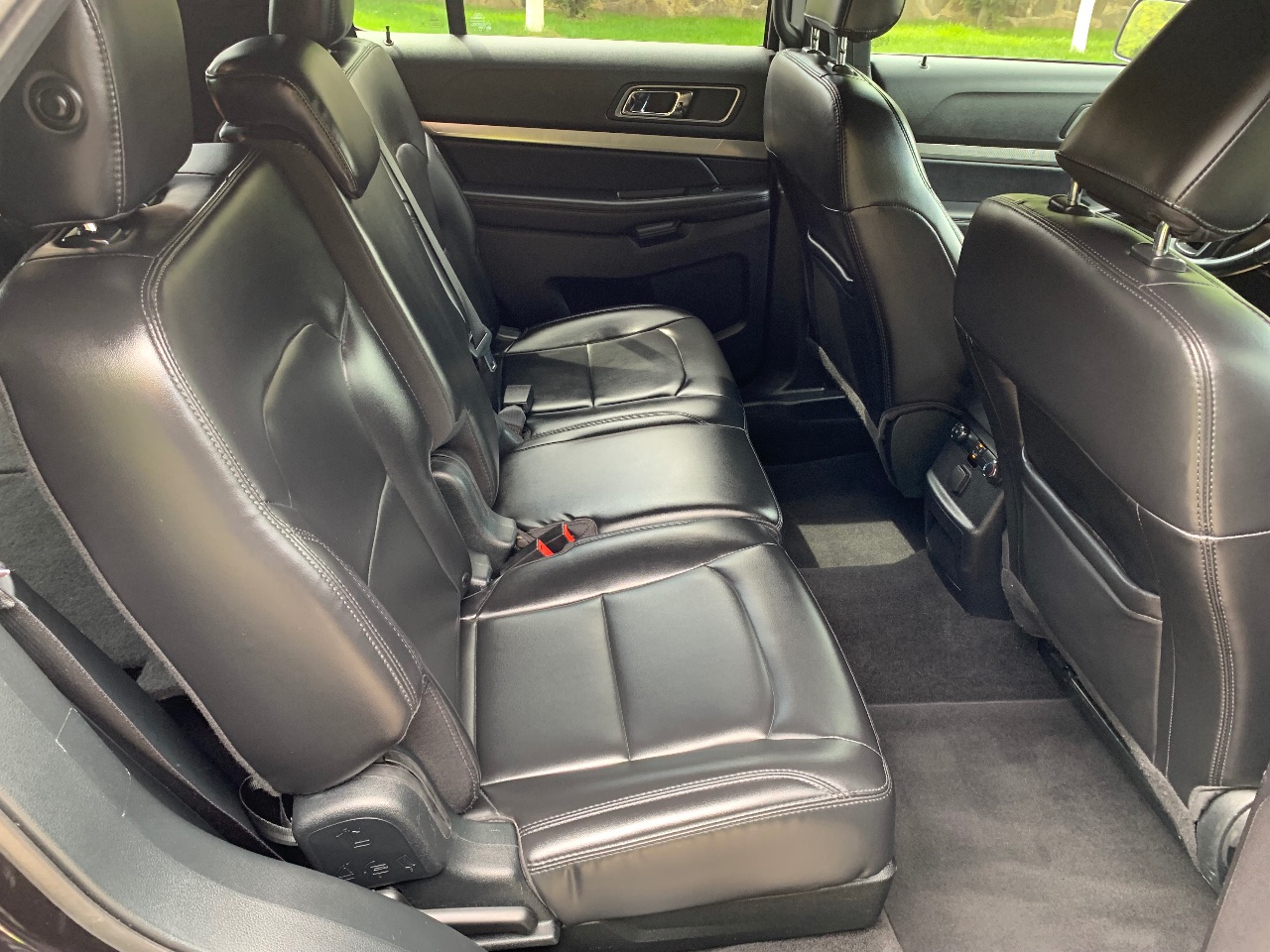 Ford Explorer - фото 15