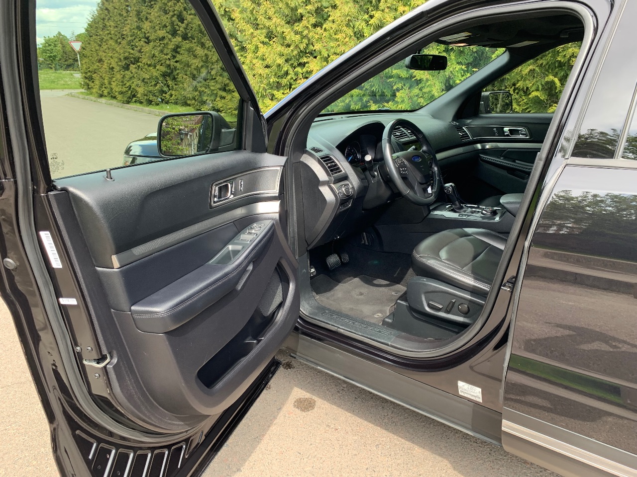 Ford Explorer - фото 19