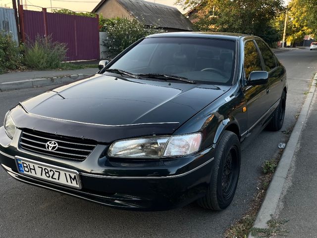 Toyota Camry - зображення 1