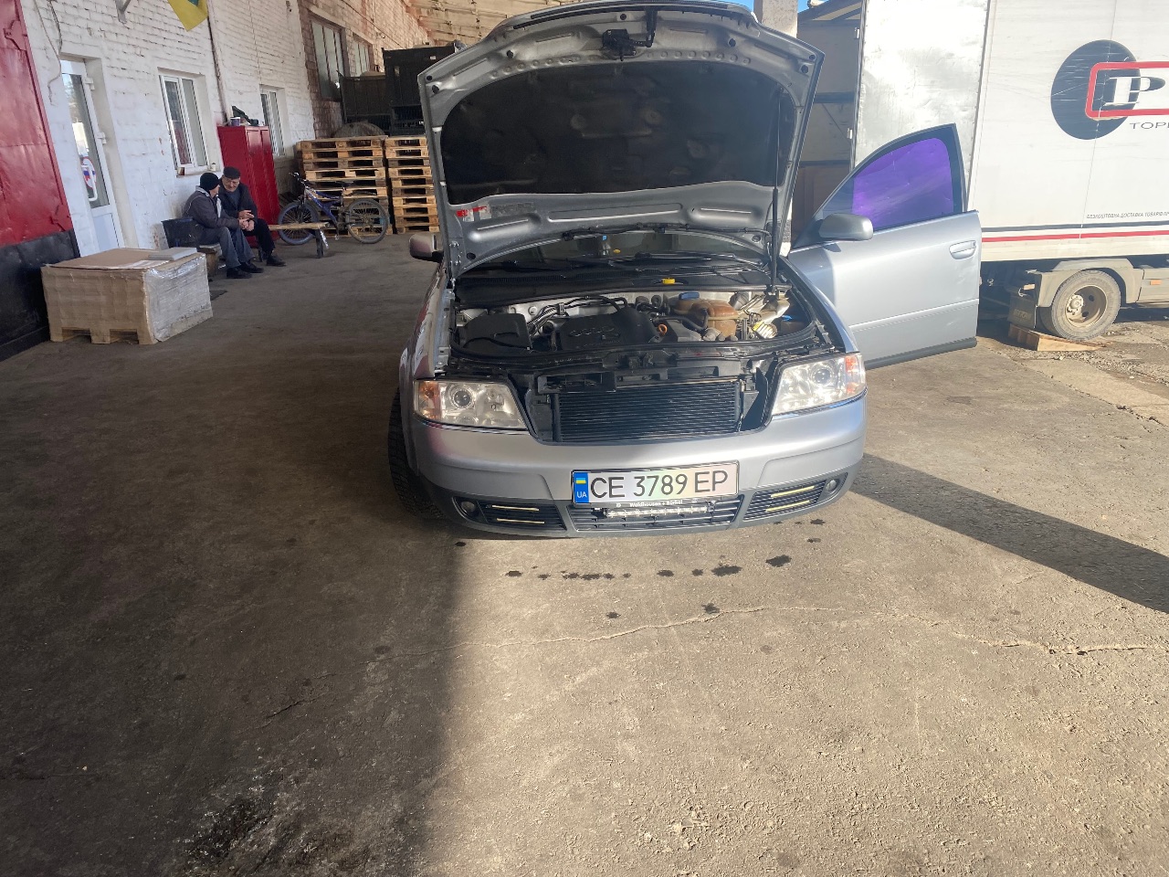 Audi A6 - фото 1