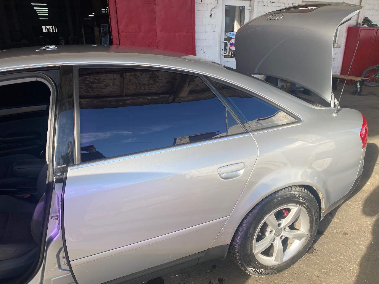 Audi A6 - фото 7