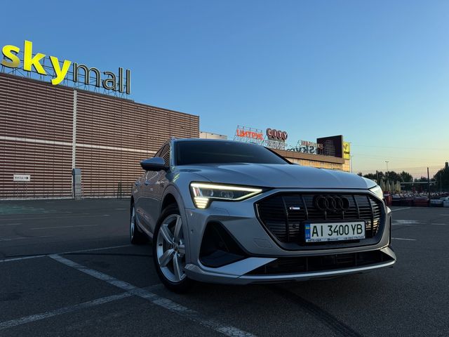 Audi e-tron - фото 3
