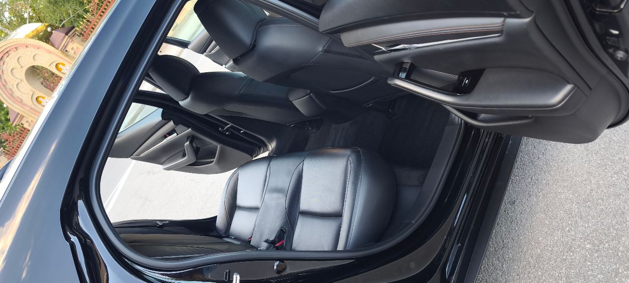 Mazda 3 - фото 1