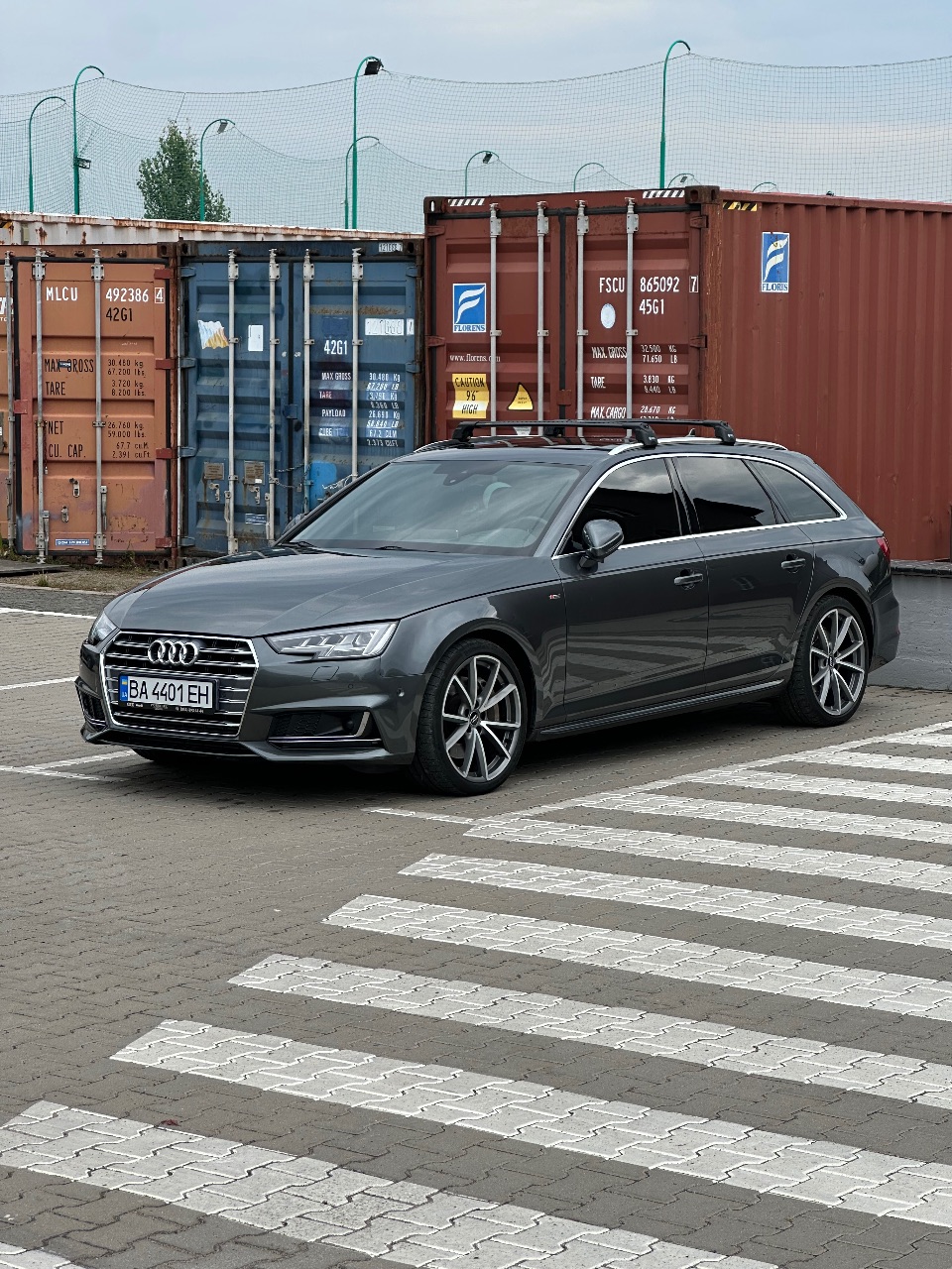 Audi A4 - фото 20