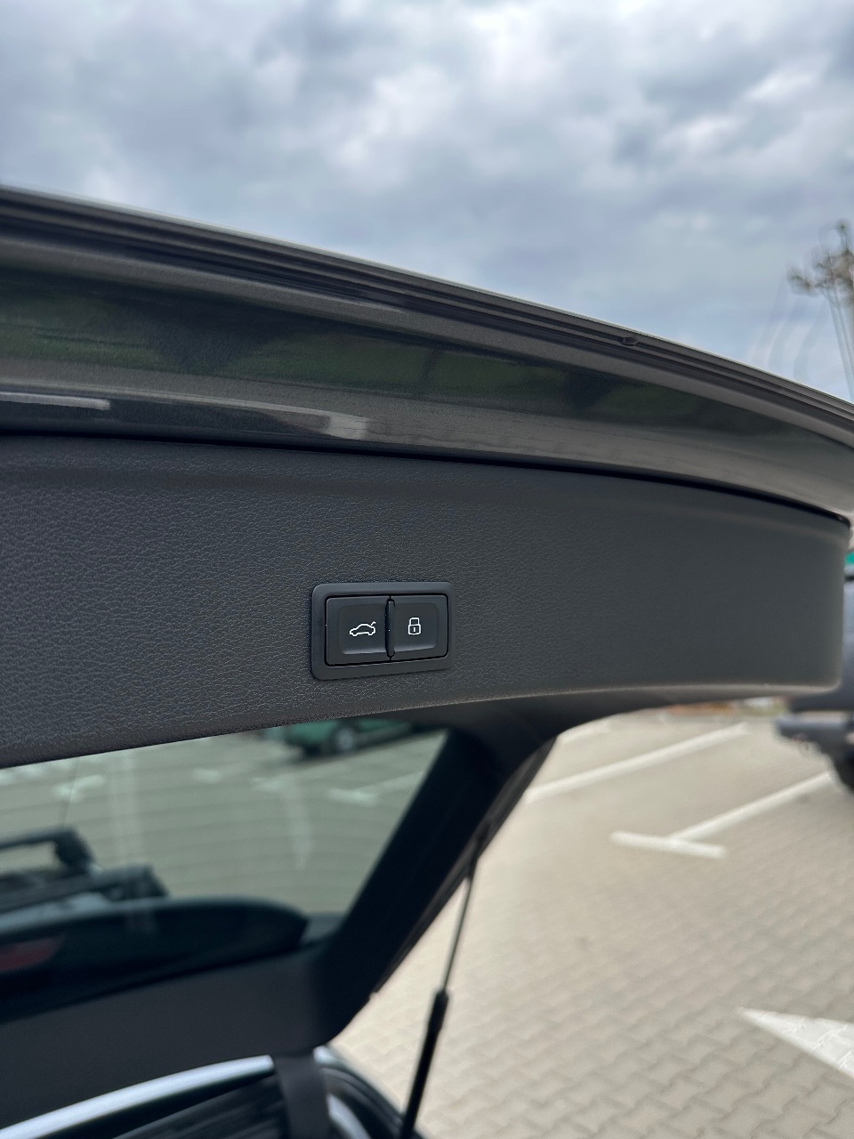 Audi A4 - фото 15