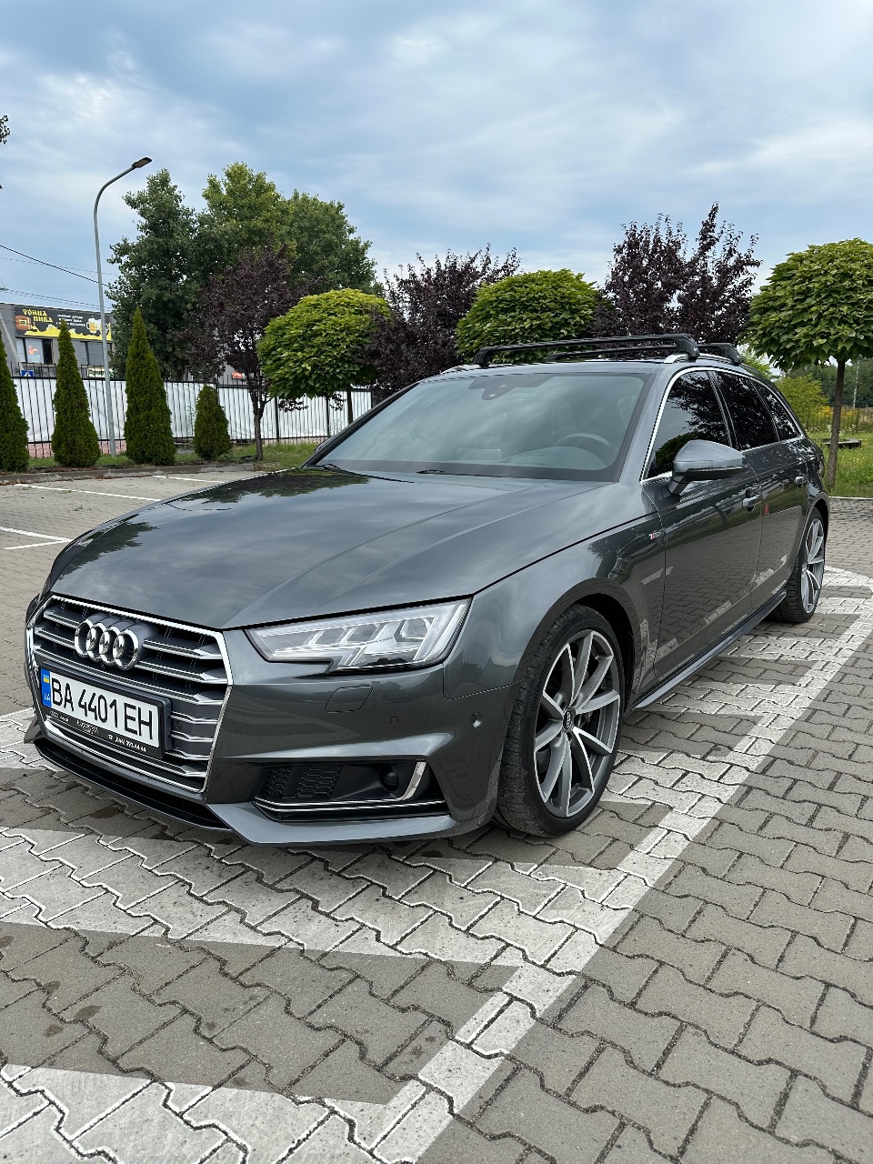 Audi A4 - фото 3