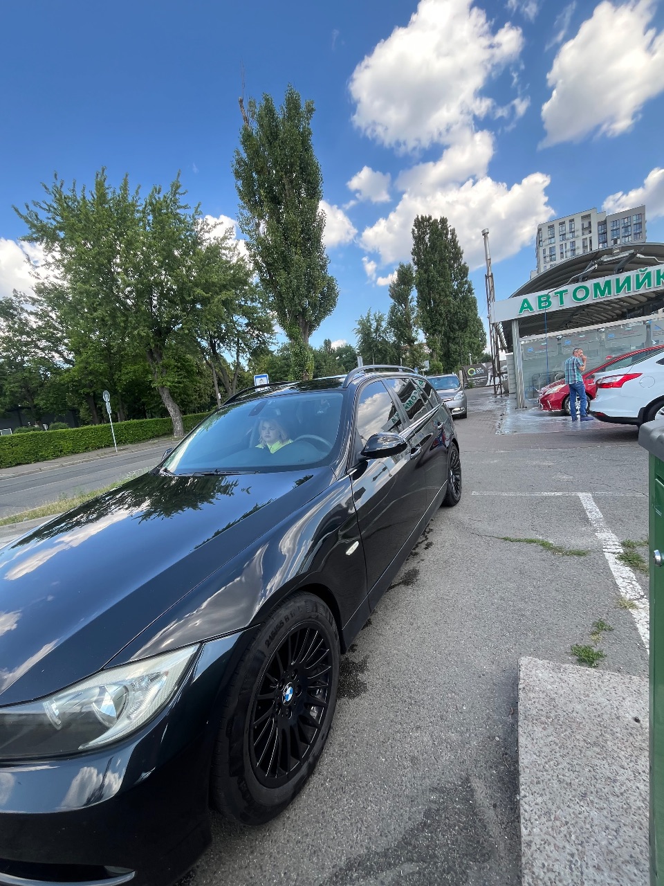 BMW 3 серії - фото 1