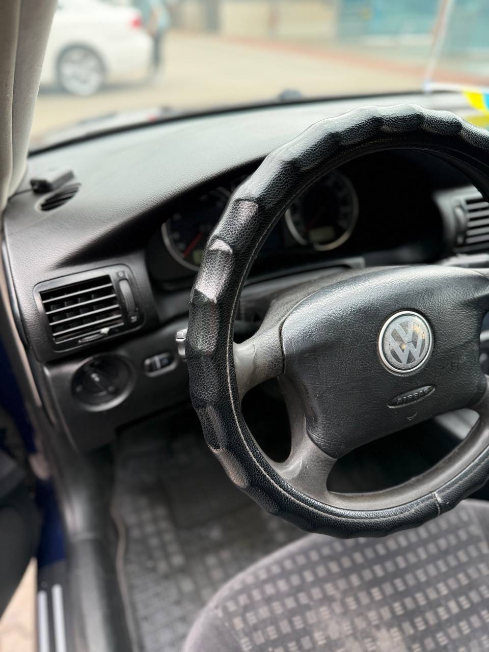 Volkswagen Passat - фото 8