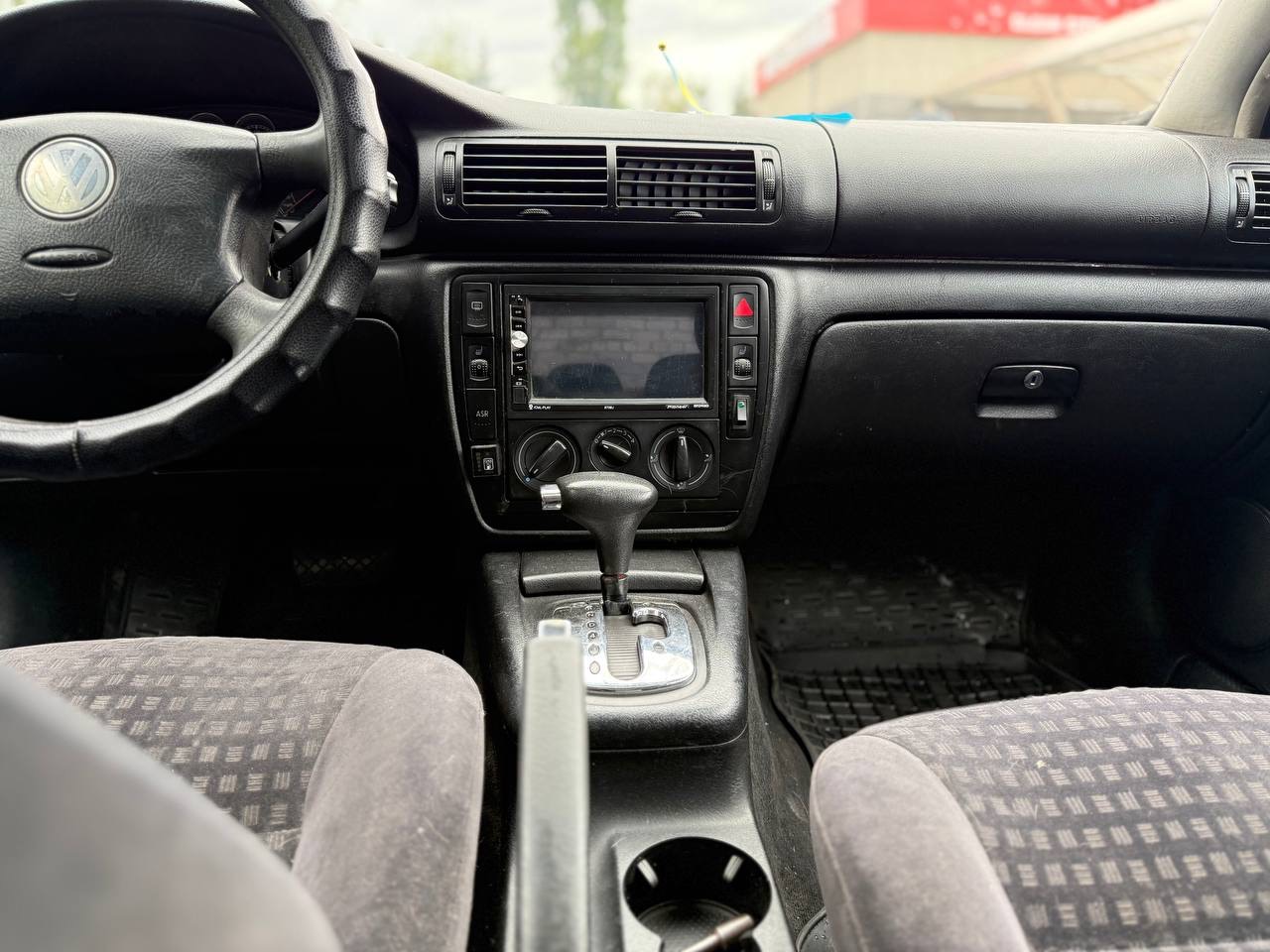 Volkswagen Passat - фото 10