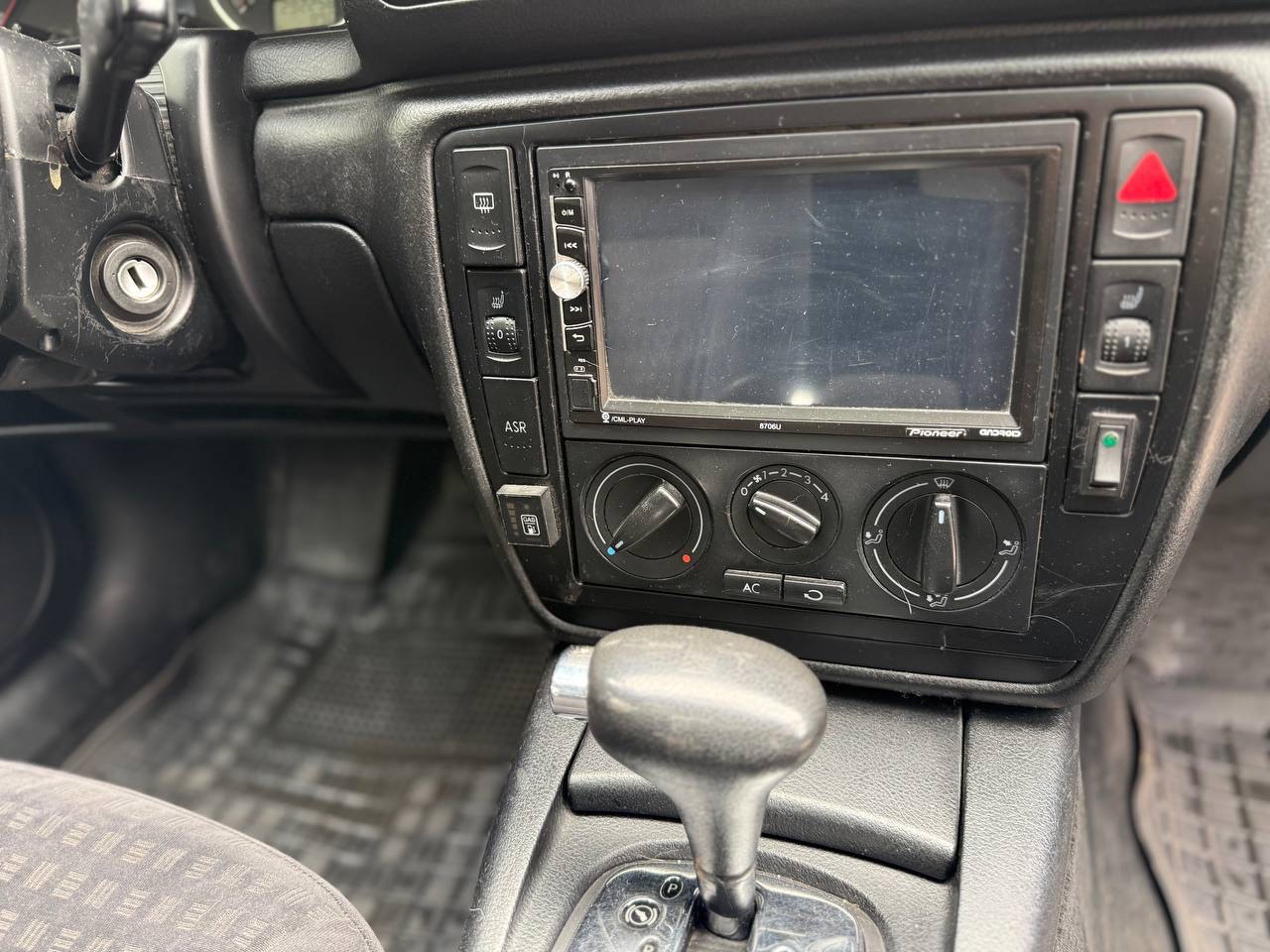 Volkswagen Passat - фото 13