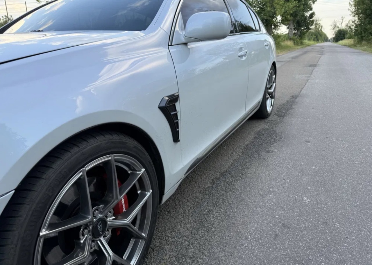 Lexus GS - фото 13