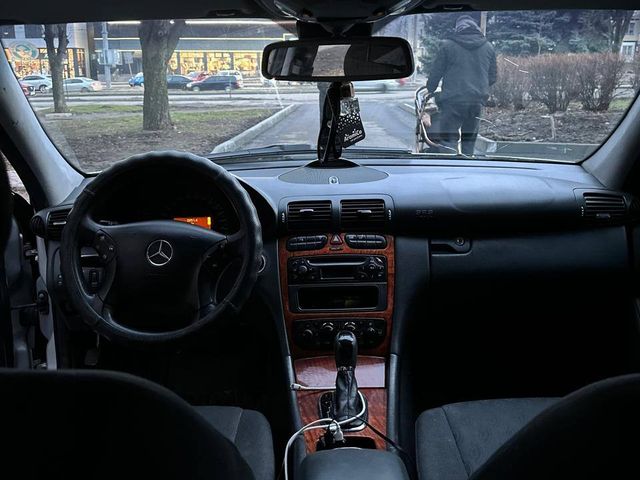 Mercedes-Benz C-Класс - зображення 2