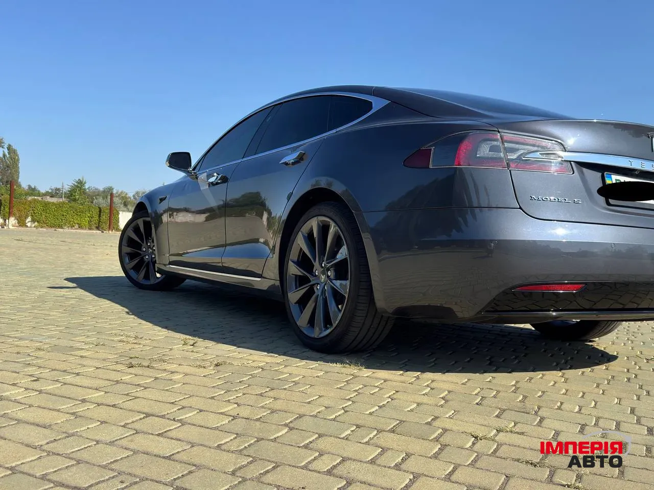 Tesla Model S - фото 4