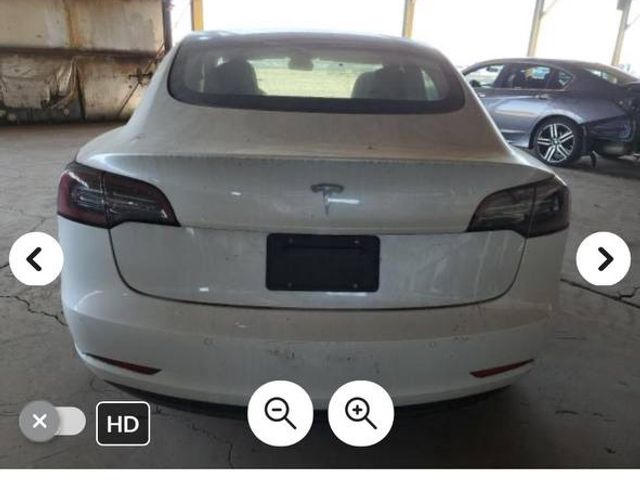 Tesla Model 3 - фото 3