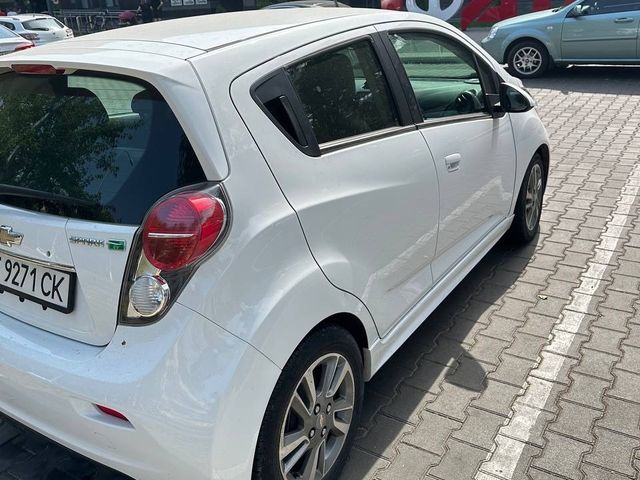Chevrolet Spark - зображення 1