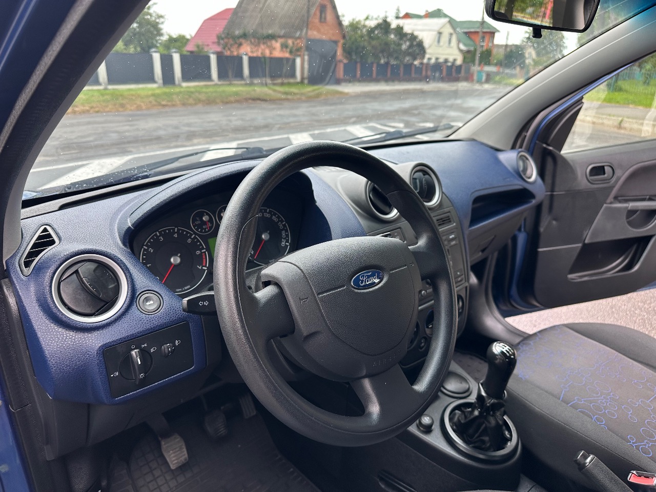 Ford Fiesta - фото 8
