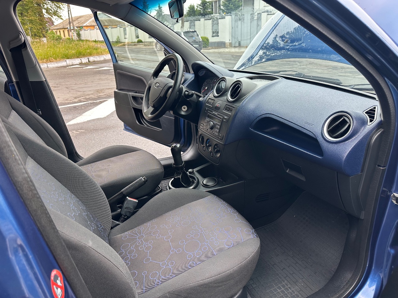 Ford Fiesta - фото 7