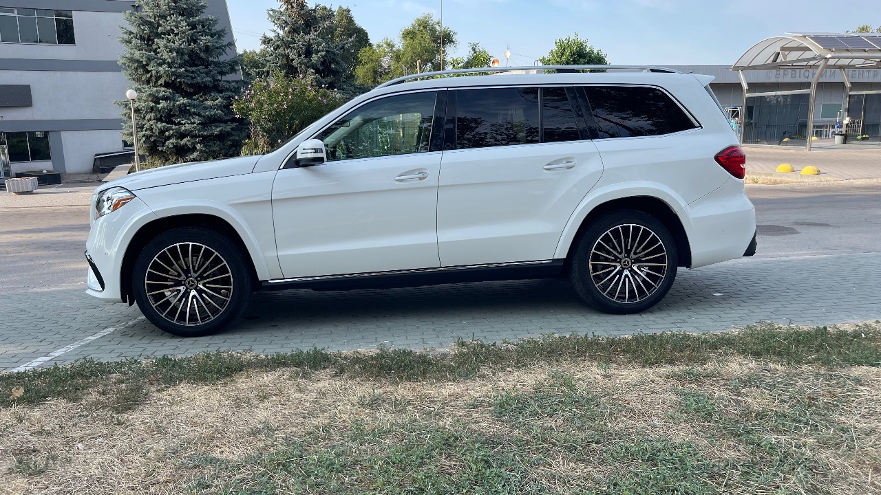 Mercedes-Benz GLS - фото 3