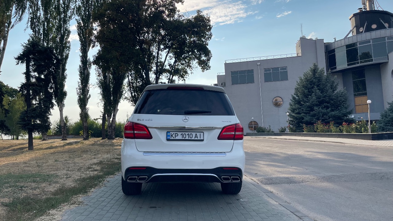 Mercedes-Benz GLS - фото 5