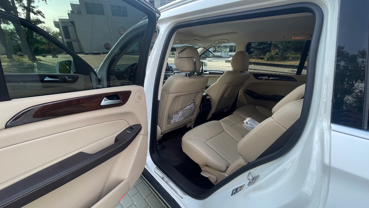 Mercedes-Benz GLS - фото 13