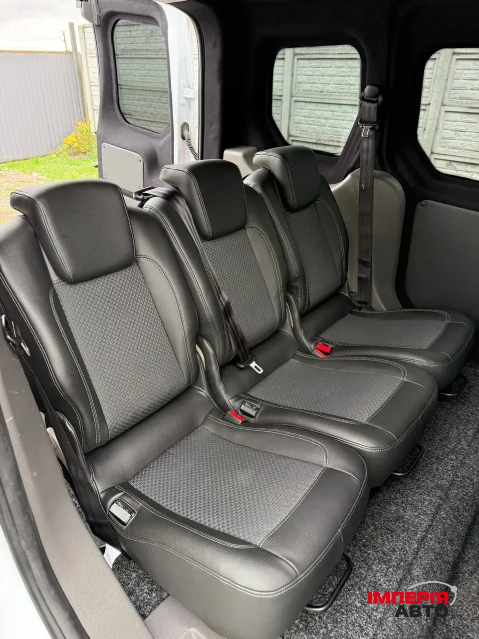 Ford Transit Connect - фото 15