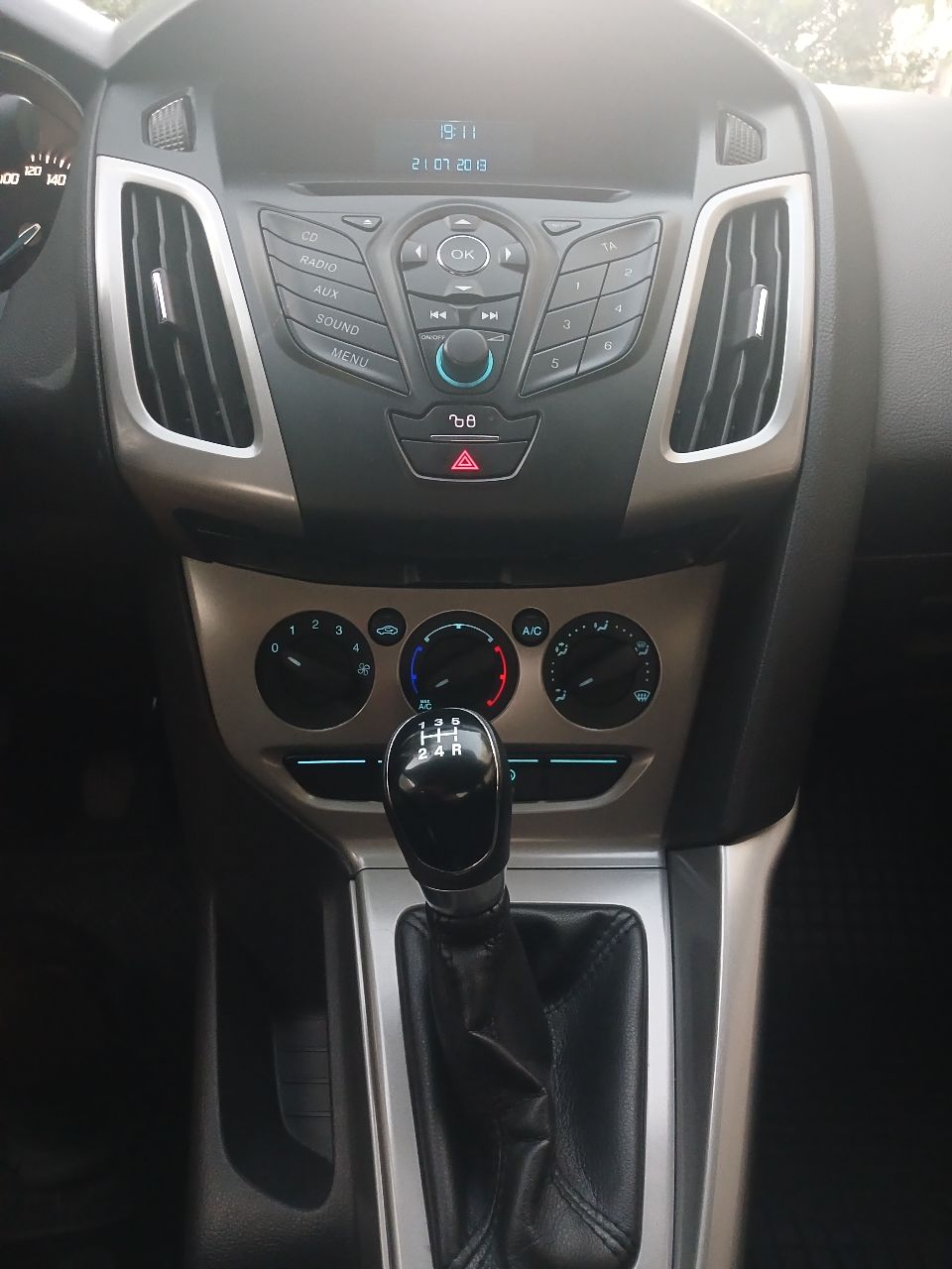 Ford Focus - фото 3