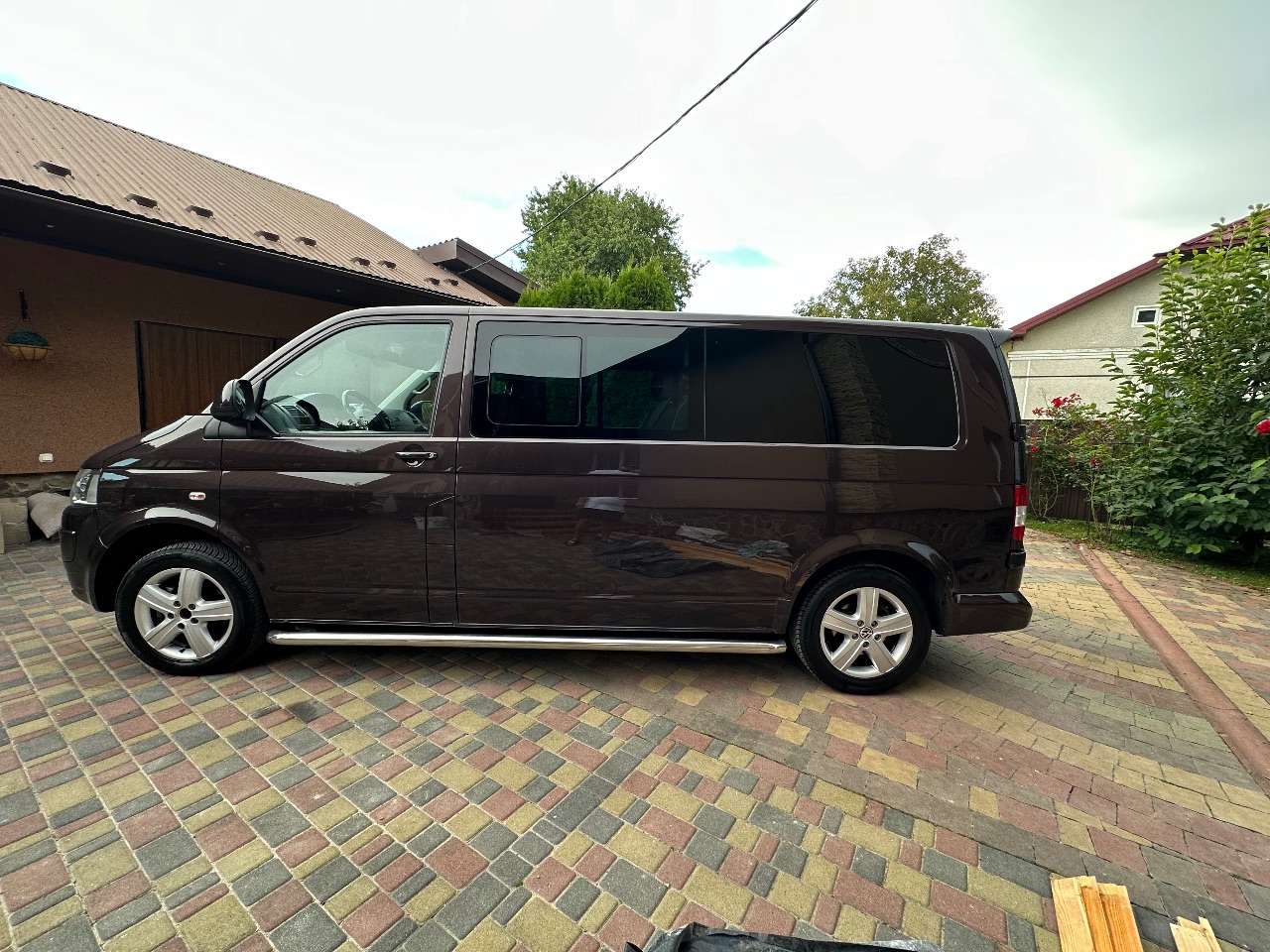 Volkswagen Multivan - фото 8