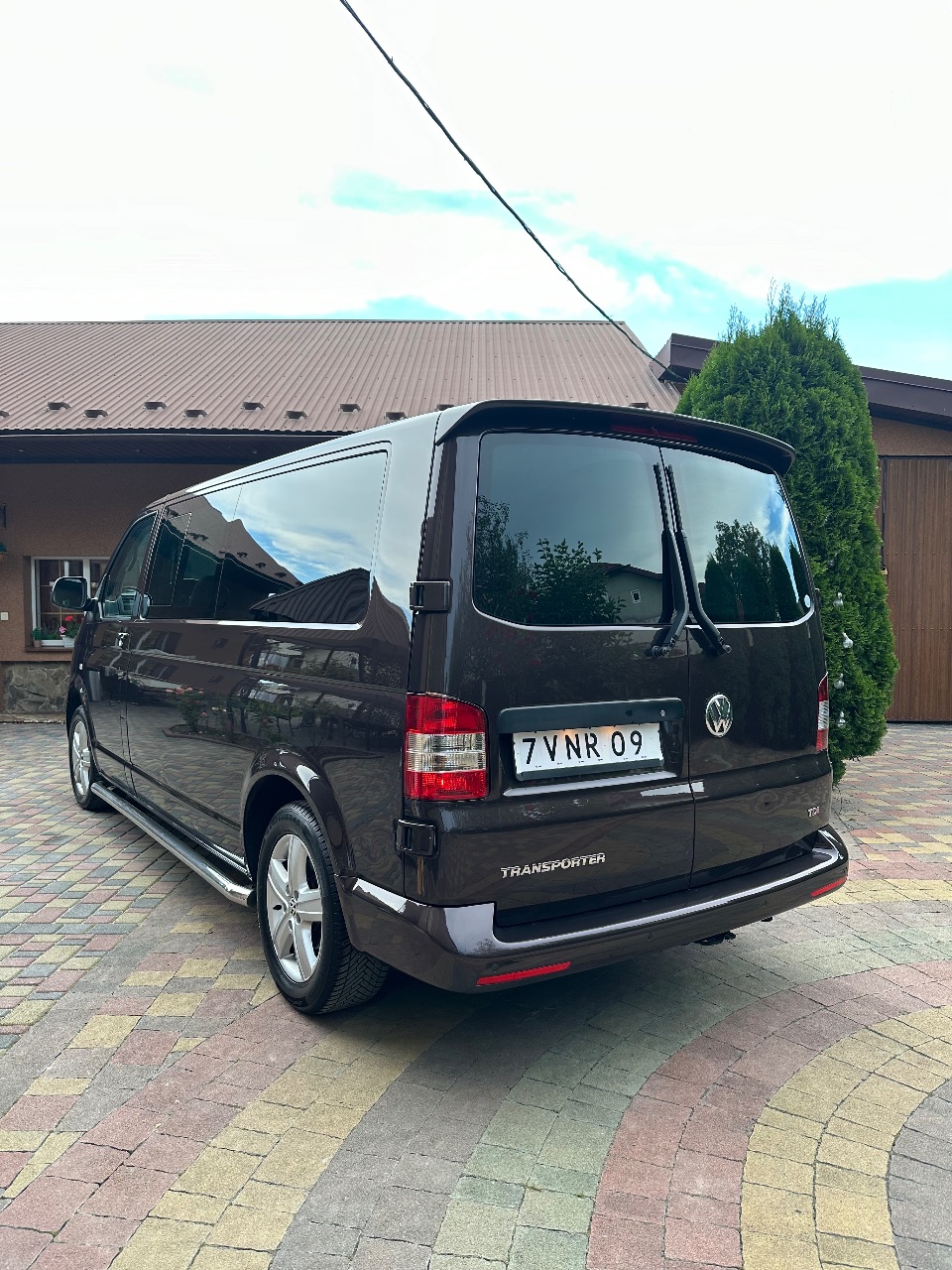 Volkswagen Multivan - фото 4