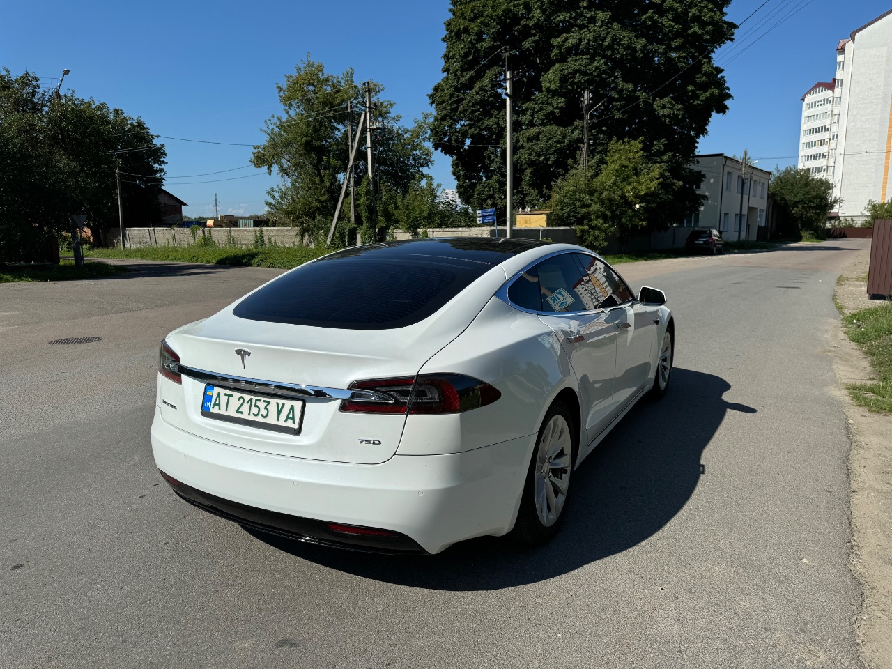 Tesla Model S - фото 4