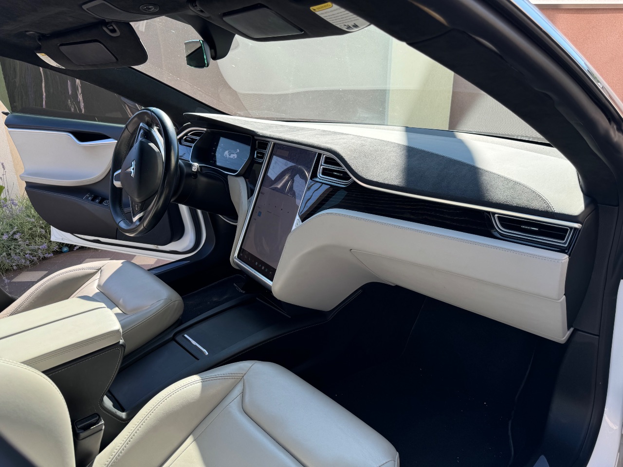 Tesla Model S - фото 8